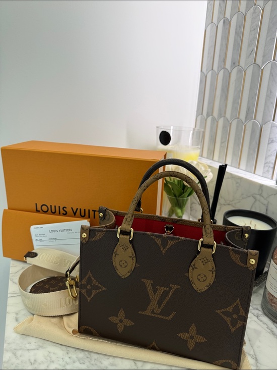 Louis Vuitton Handbags - Louis Vuitton Brown Monogram OntheGo PM Canvas Tote